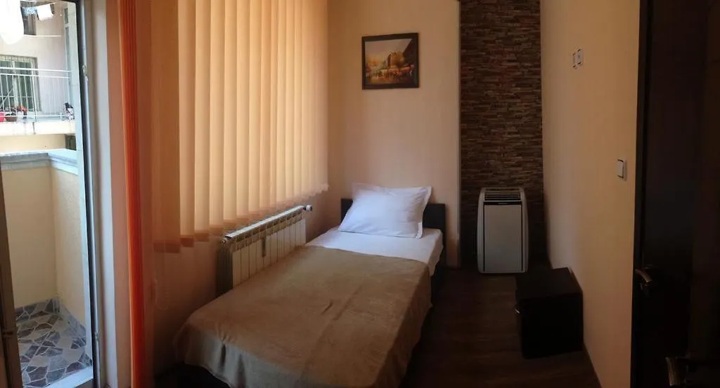 Happy Hostel Sofia 0*,  Bulgaria